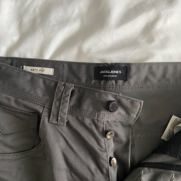 Jack and Jones Grey Shorts - Picture 5 of 5